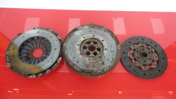 Volante motor AUDI A4 (8E2, B6) Imagem-2