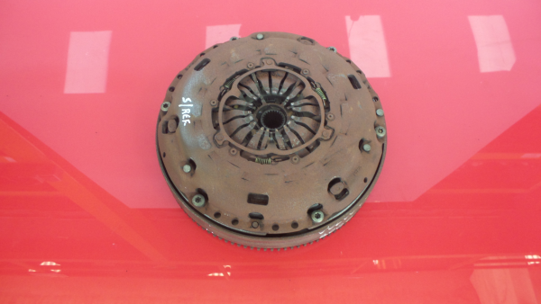 Volant moteur VOLVO V50 (MW)