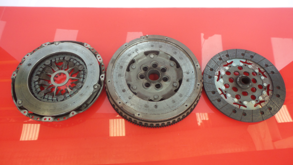 Volante motor RENAULT Megane III Coupé (DZ0/1_) Imagem-2