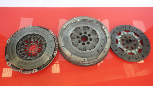 Volante motor RENAULT Megane III Coupé (DZ0/1_) Imagem-2