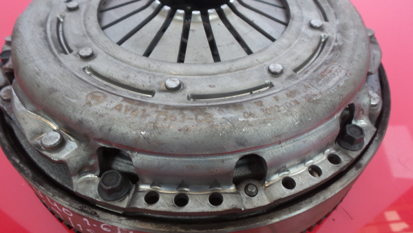 Volante motor VOLVO V40 Hatchback Imagem-1