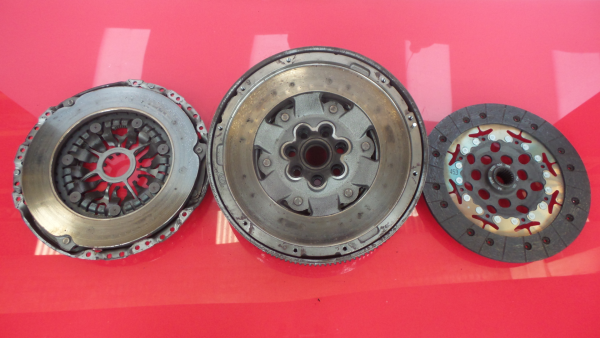 Volante motor RENAULT Grand Scénic III (JZ0/1_) Imagem-2