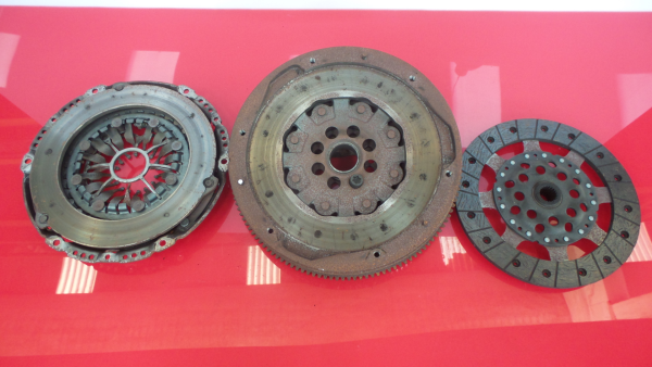Volante motor RENAULT Laguna III (BT0/1) Imagem-2