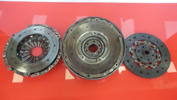 Volante motor VOLVO V40 Hatchback Imagem-2