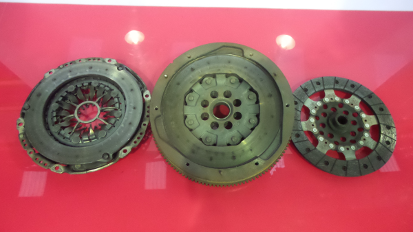 Volante motor RENAULT Laguna III (BT0/1) Imagem-2