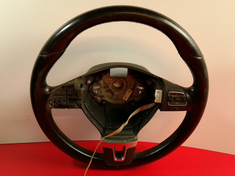 Steering wheel VOLKSWAGEN Golf VI (5K1)