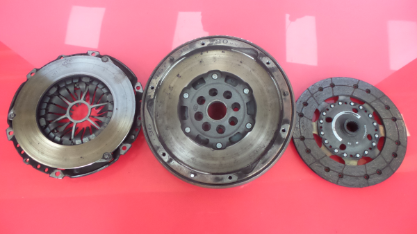 Volante motor PEUGEOT 307 (3A/C) Imagem-2