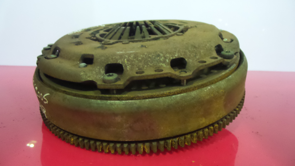 Volante motor PEUGEOT 407 (6D_) Imagem-1