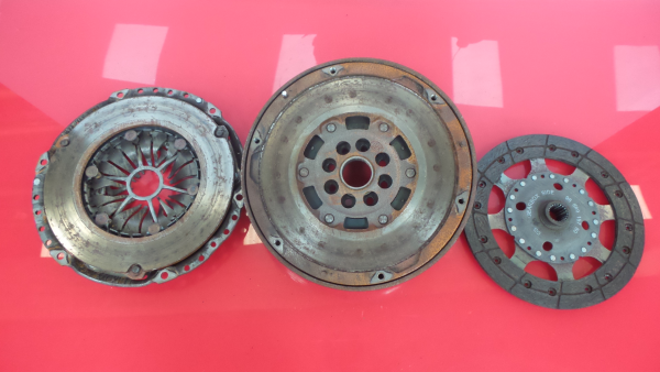 Volante motor CITROËN C4 II (B7) Imagem-2