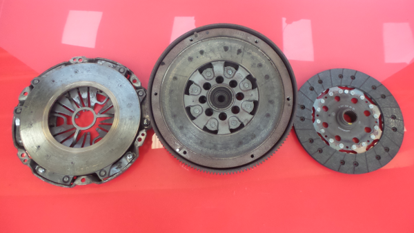 Volante motor MERCEDES-BENZ Classe C Carrinha (S204) Imagem-2