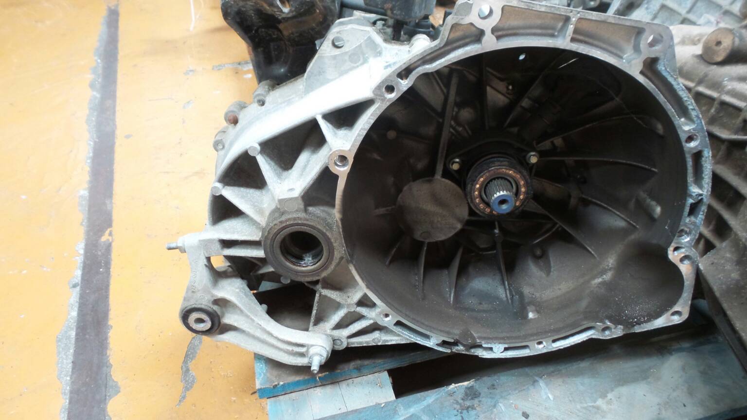 Manual gearbox FORD Focus II (DA_) Imagem-2