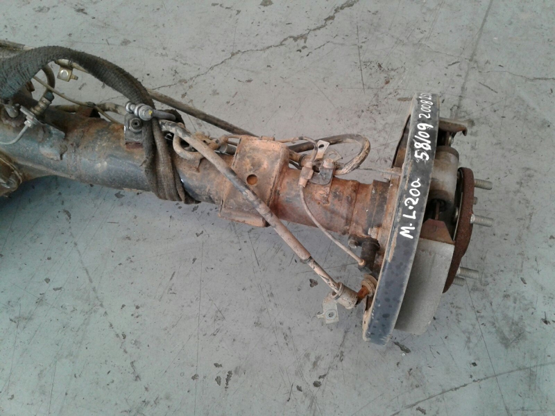 Essieu arrière à tambours MITSUBISHI L 200 / Triton Pick Up (KA_T, KB_T) Imagem-1