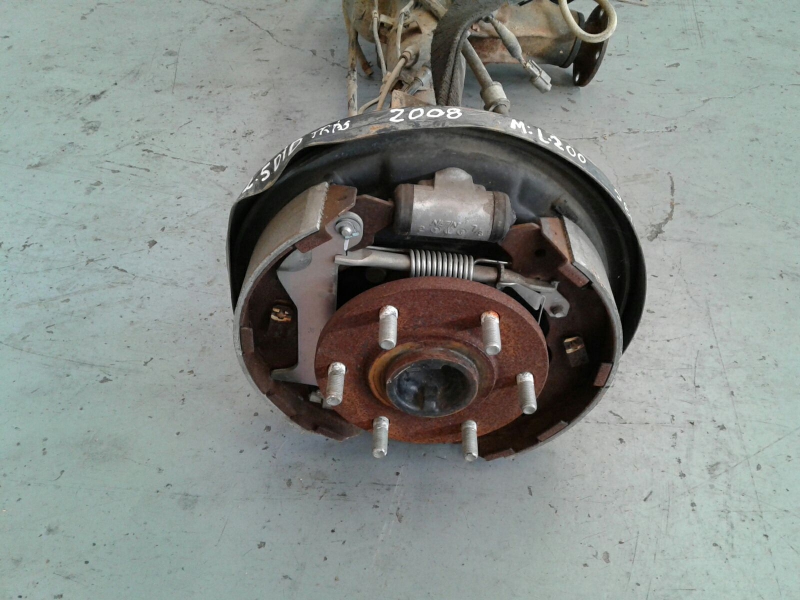 Essieu arrière à tambours MITSUBISHI L 200 / Triton Pick Up (KA_T, KB_T) Imagem-3