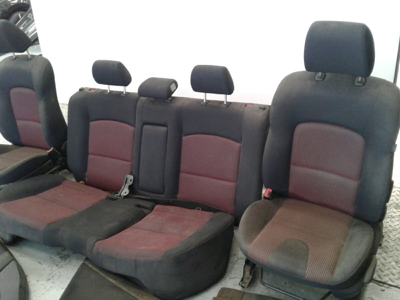 Seats set MAZDA 3 (BK) Imagem-1
