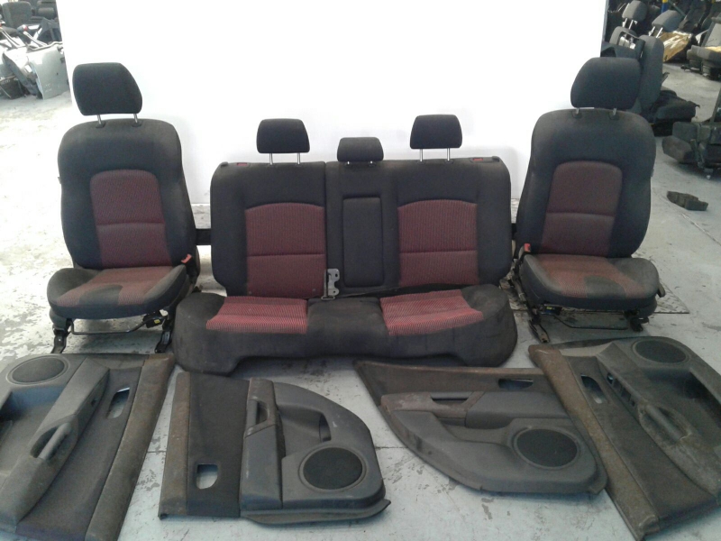 Conjunto de bancos MAZDA 3 (BK)