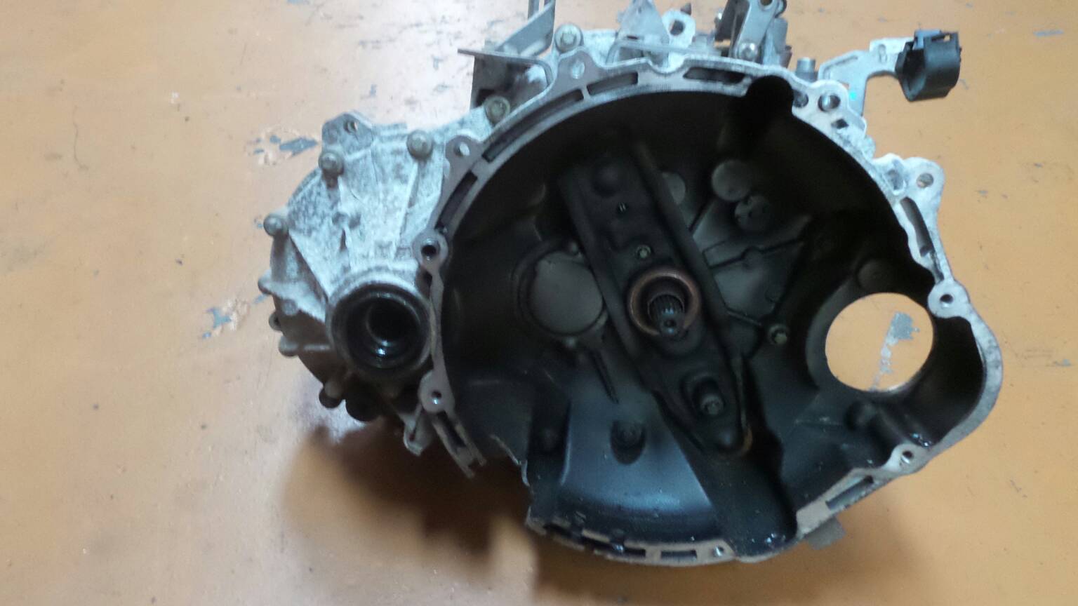 Boîte de vitesses manuelle MITSUBISHI Colt VI (Z3_A, Z2_A) Imagem-1