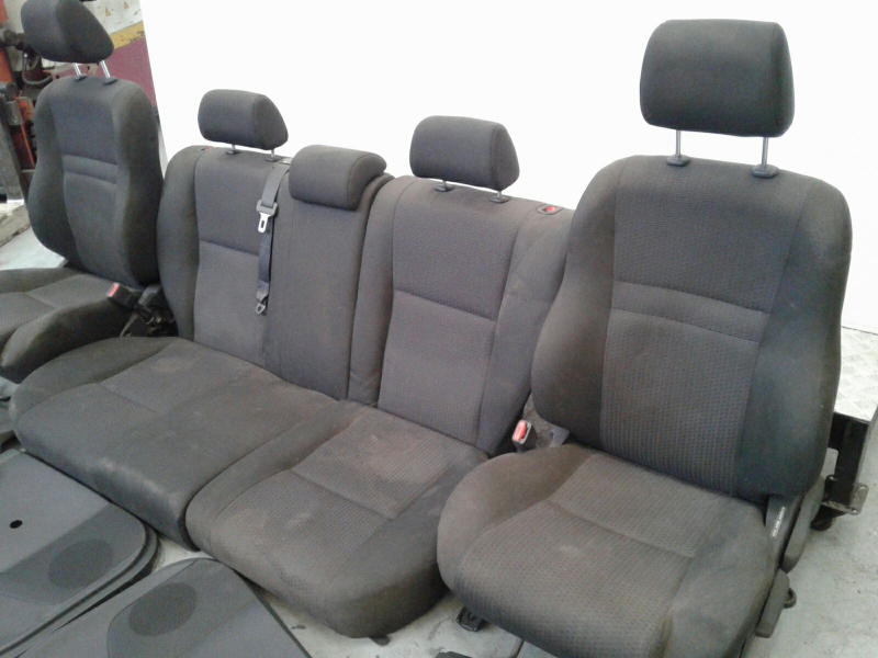 Conjunto de bancos TOYOTA Corolla Sedan (_E12_) Imagem-1