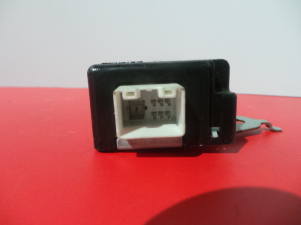 Module de confort LEXUS IS II (GSE2_, ALE2_, USE2_) Imagem-1