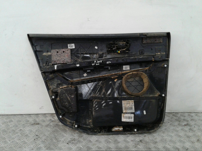 Revestimiento interior de puerta delantero derecho PEUGEOT 3008 I (0U_) Imagem-1