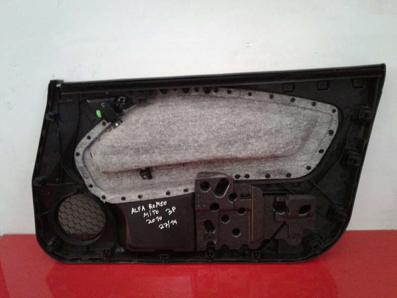 Forra porta / quartela frente esquerda ALFA ROMEO Mito (955_) Imagem-1