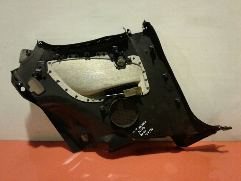 Forra porta / quartela trás direita ALFA ROMEO Mito (955_) Imagem-1