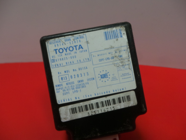 Botão / interruptor electromecânico / relé TOYOTA Yaris (_P1_) Imagem-2