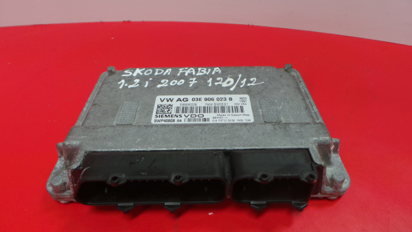 Centralina motor / ECU SKODA Fabia I Break (6Y5)