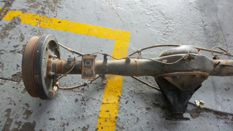 Essieu arrière à tambours MITSUBISHI L 200 / Triton Pick Up (KA_T, KB_T) Imagem-1