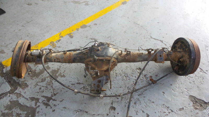 Essieu arrière à tambours MITSUBISHI L 200 / Triton Pick Up (KA_T, KB_T)