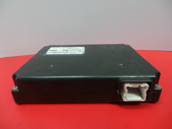 Bouton / interrupteur électromécanique  MITSUBISHI Colt VI (Z3_A, Z2_A)