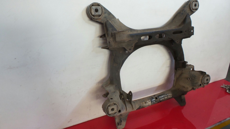 Front subframe VOLKSWAGEN Touareg (7L) Imagem-1