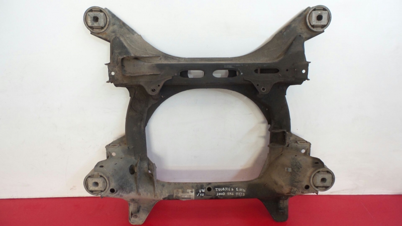 Front subframe VOLKSWAGEN Touareg (7L)