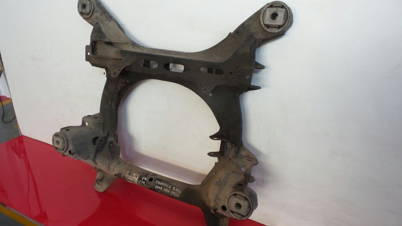 Front subframe VOLKSWAGEN Touareg (7L) Imagem-2