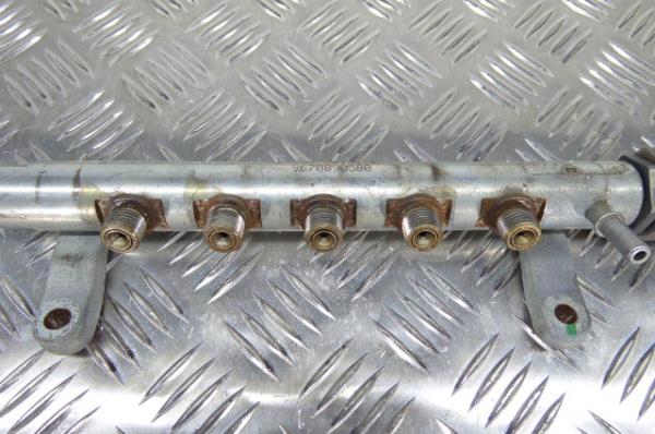 Fuel rail LAND ROVER Range Rover Evoque (L538) Imagem-2