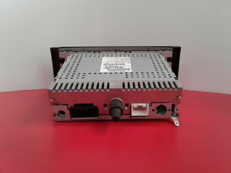 Rádio / auto-rádio MITSUBISHI Colt VI (Z3_A, Z2_A) Imagem-1