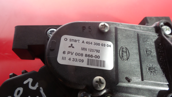 Pédale d'accélérateur MITSUBISHI Colt VI (Z3_A, Z2_A) Imagem-2