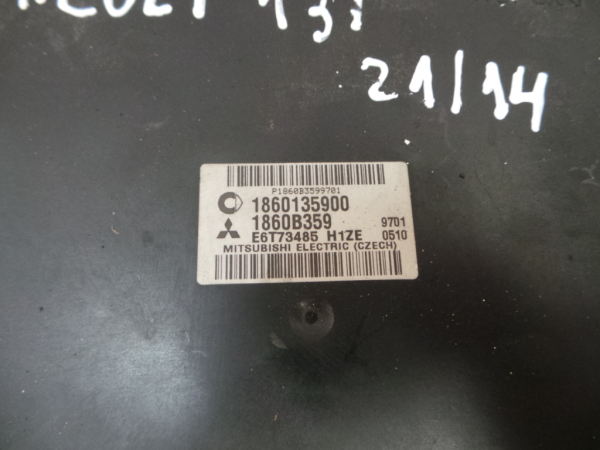 Calculateur /  Unité de contrôle moteur MITSUBISHI Colt VI (Z3_A, Z2_A) Imagem-2