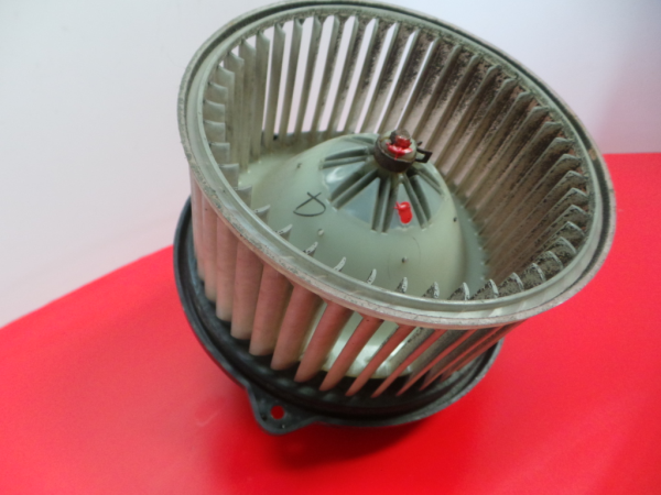 Ventola riscaldamento / Ventilatore abitacolo VOLVO S40 I (VS) Imagem-1