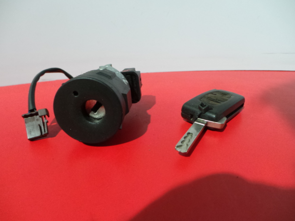 Ignition barrel CITROËN C4 I (LC_)