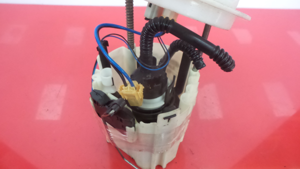 Fuel pump MERCEDES-BENZ Classe C (W204) Imagem-2