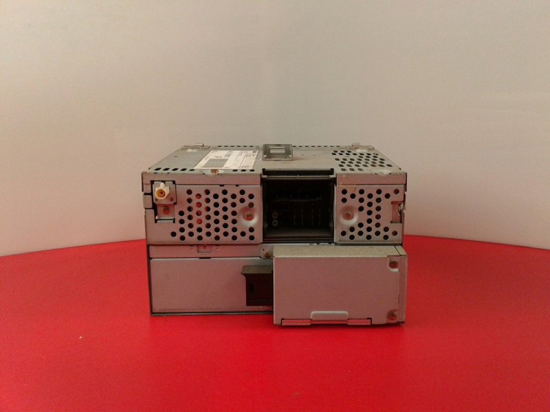 Lecteur CD / Boîte SAAB 9-3 Sedan (YS3F) Imagem-1