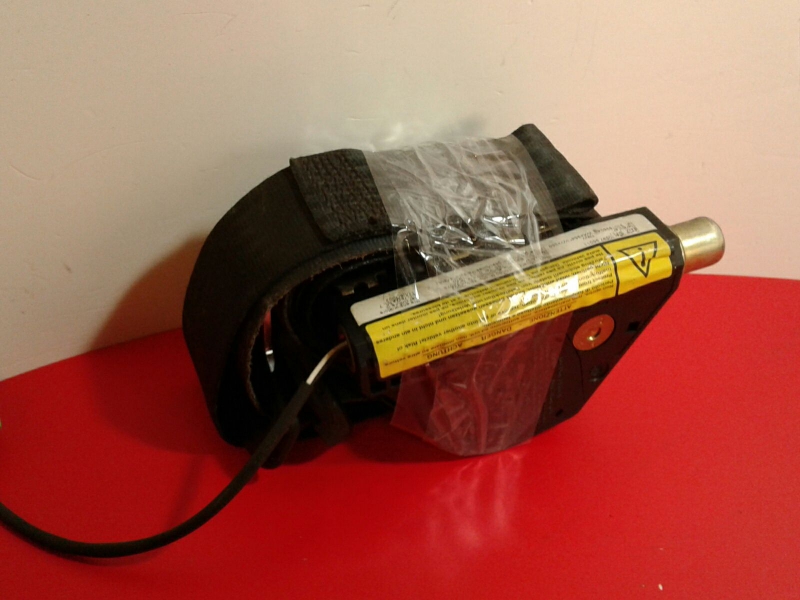 Prétensionneur de ceinture avant Droite FIAT Stilo (192_) Imagem-1