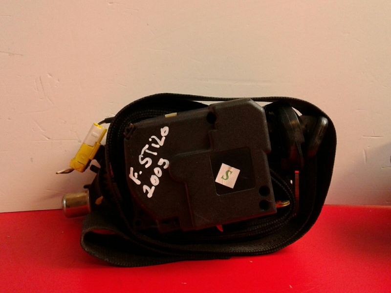Prétensionneur de ceinture avant gauche FIAT Stilo (192_)