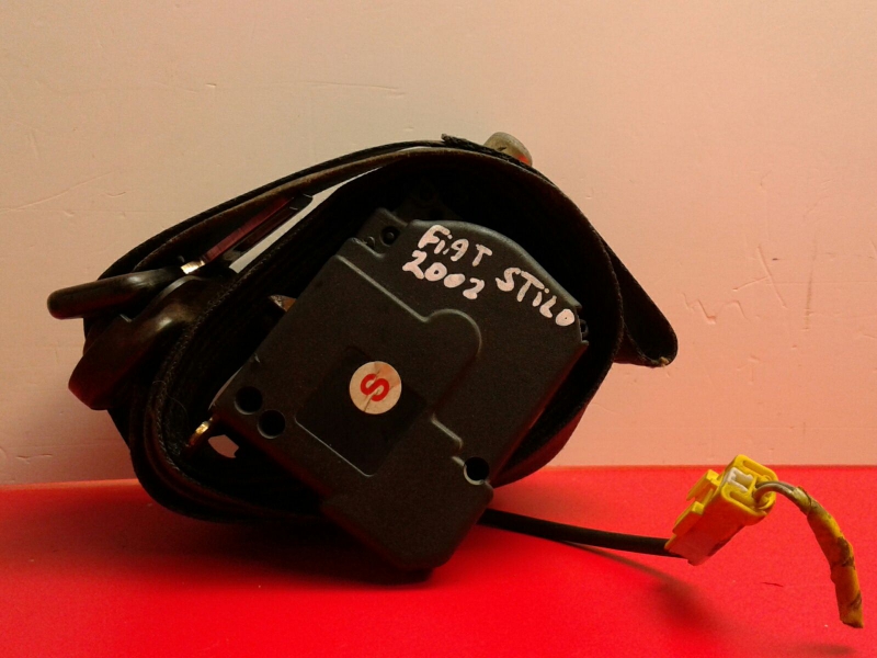 Prétensionneur de ceinture avant gauche FIAT Stilo (192_)