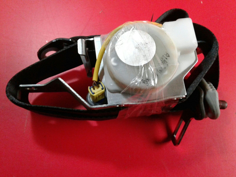 Left front seatbelt pretensioner ROVER 45 Hatch (RT)