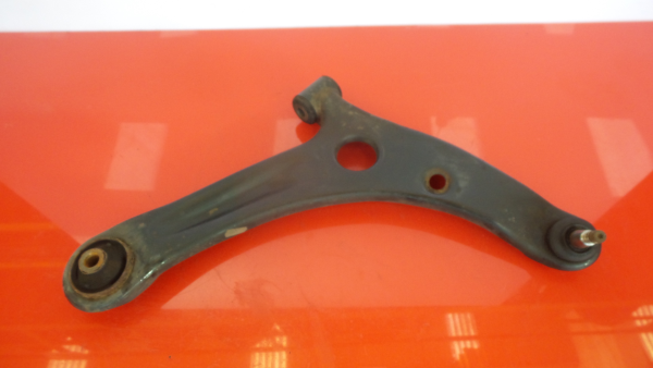 Bras de suspension Avant Droite MITSUBISHI Colt VI (Z3_A, Z2_A)