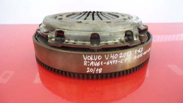 Volante motor VOLVO V40 Hatchback Imagem-1