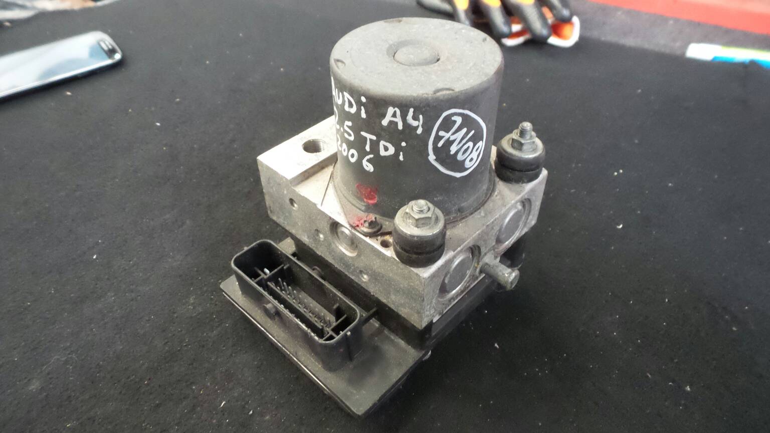 ABS AUDI A4 (8EC, B7)