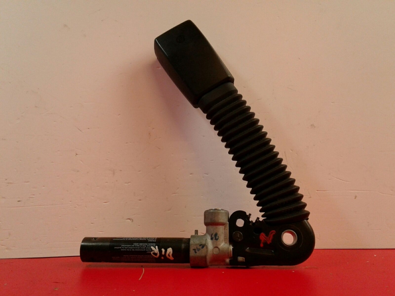 Pretensor cinturón Delantero Derecho BMW 3 Compact (E46) Imagem-1