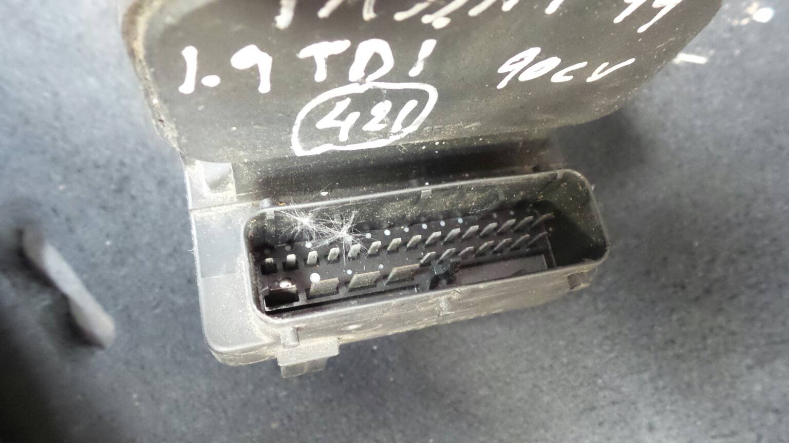 ABS VOLKSWAGEN Passat (3B2) Imagem-1